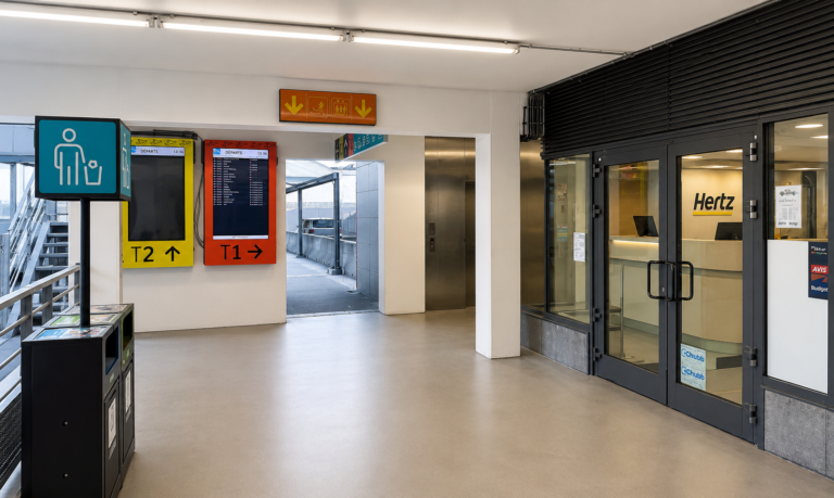 Meeting Point at Charleroi (CRL) Airport Terminal 2| transfers2airport.be